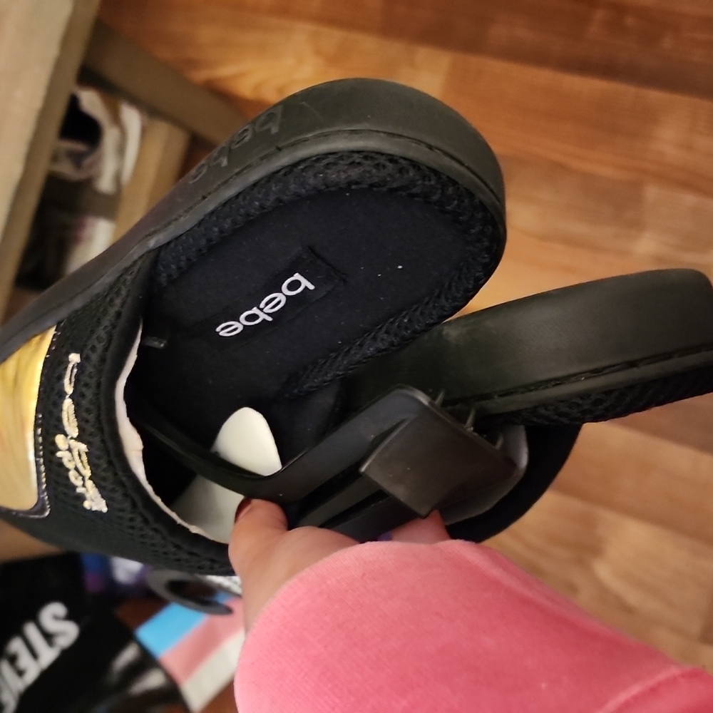 New Slippers - Picture 5 of 6